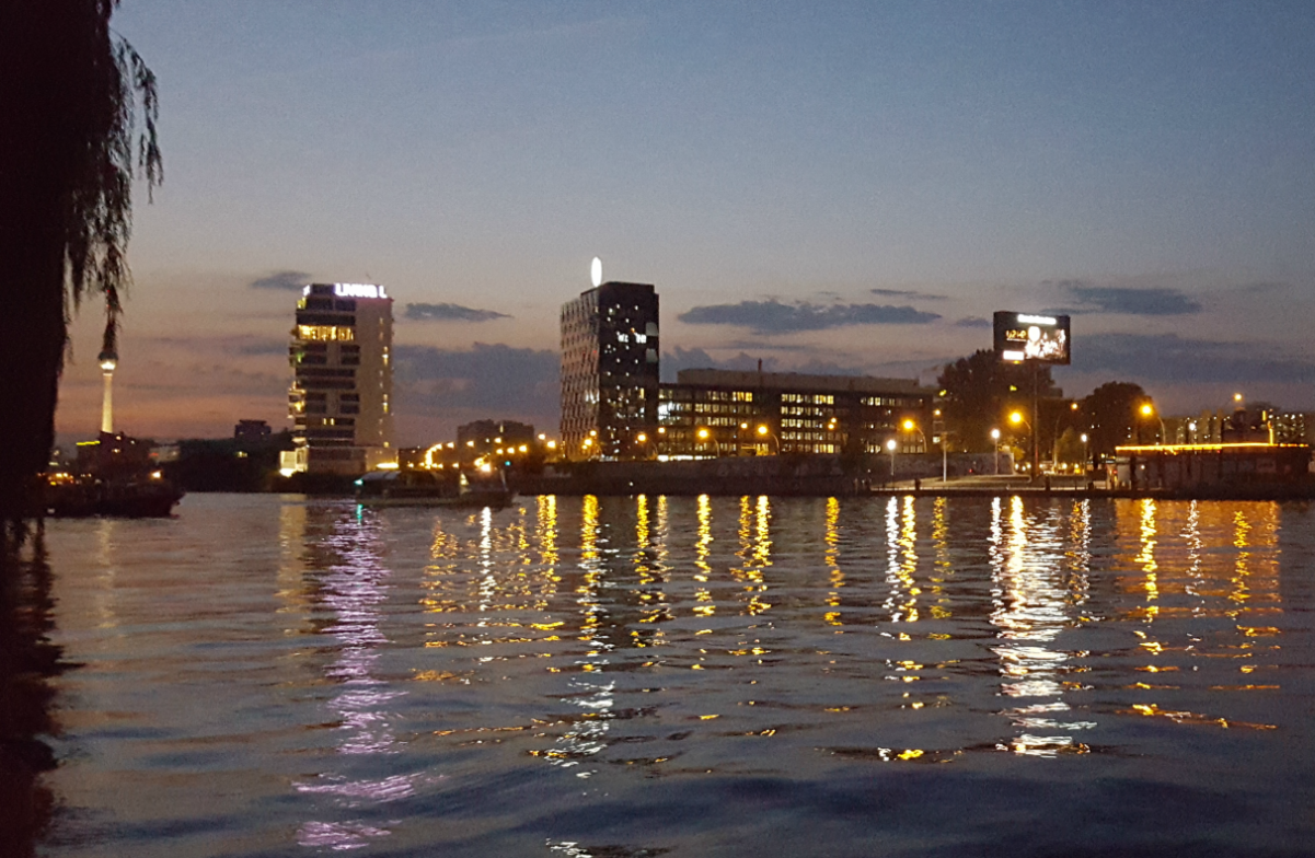 Du betrachtest gerade Schöne Doku über Friedrichshain